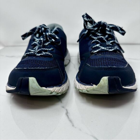 Vionic Tokyo Sneakers- Size 8.5 - Picture 2 of 12